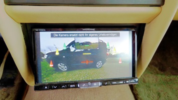 ALPINE-Soundsystem mit Navigation mit Front- und Rückfahrkamera im Rolls-Royce Silver-Shadow II