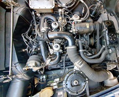 Der Motorraum eines sehr gepflegten Rolls-Royce Silver Shadow II